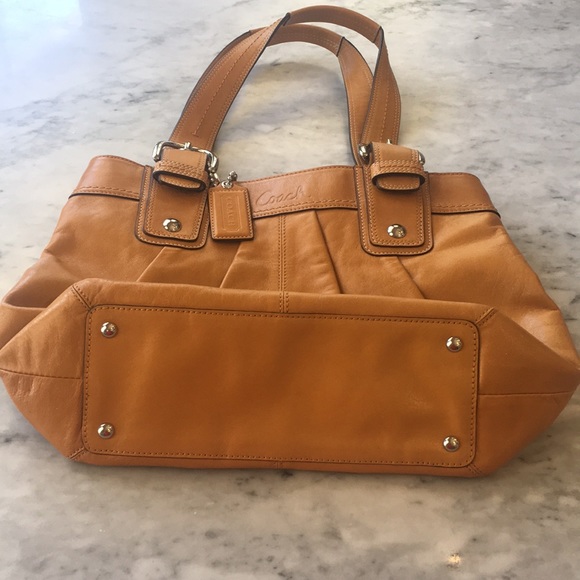 Coach Bag - Picture 3 of 7